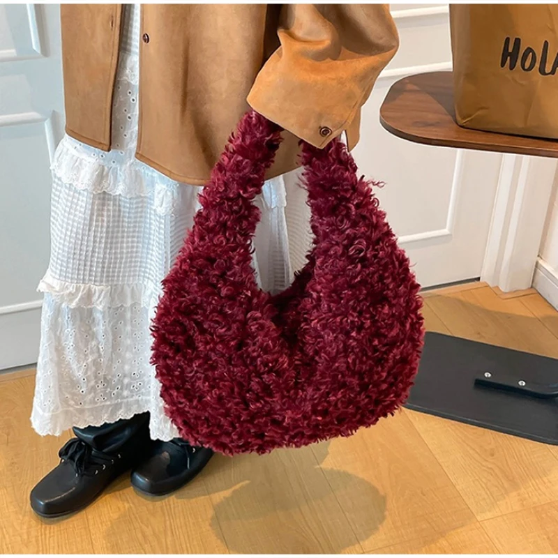Flauschige, lockige Kunstfell-Hobo-Schultertasche, Plüsch-Halbmond-Unterarmtasche, weiche Teddy-Fuzzy-Halbmond-Handtasche, warme Winter-Handtasche für Damen – Detail 11
