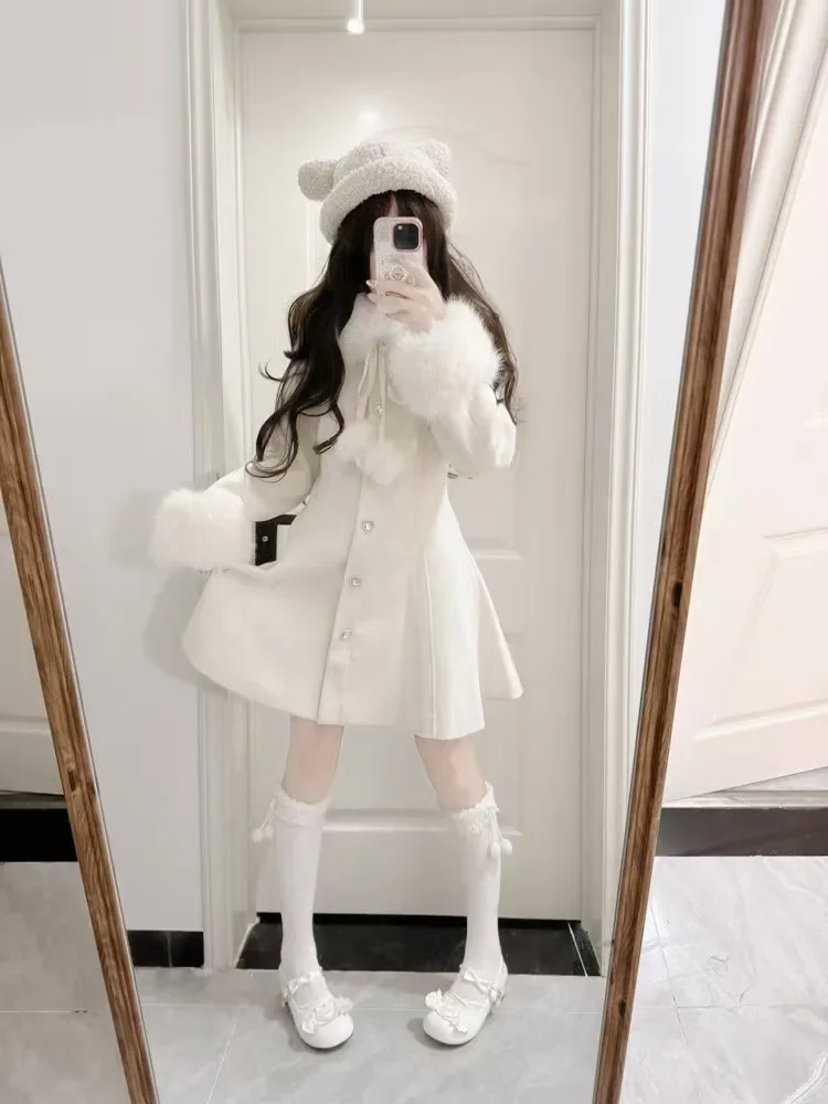 Japanese Sweet Elegant Fur Collar Splicing Long Sleeve Love Buckle Single-breasted A-line Woolen Coat Women Winter Long Jackets