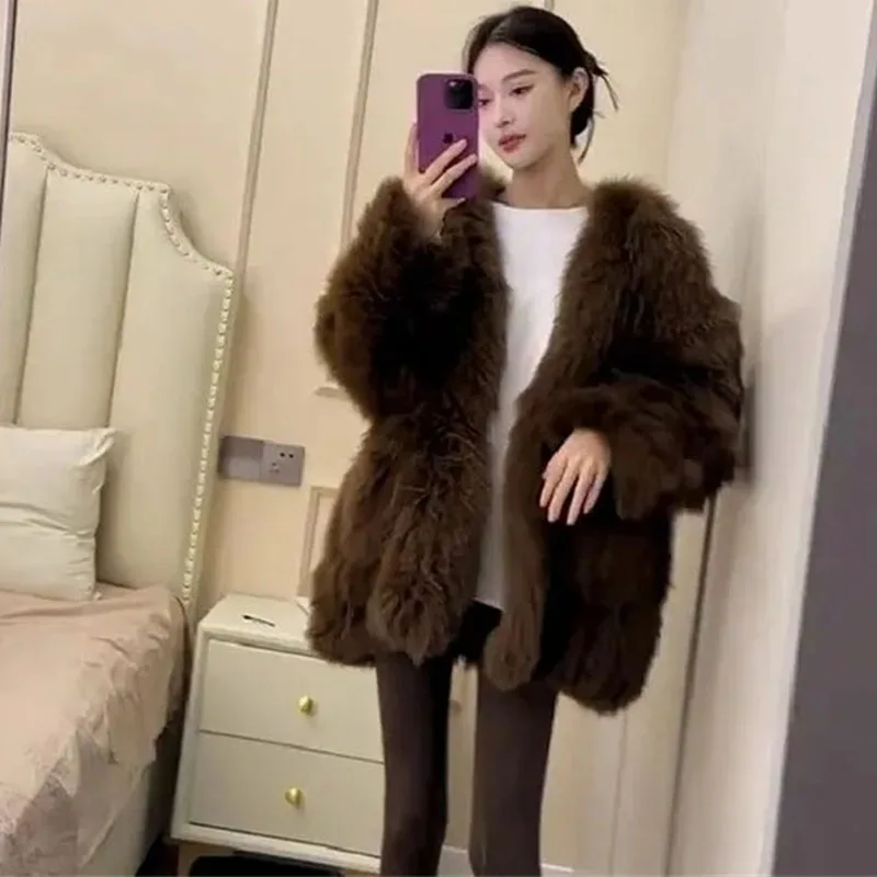 Chaqueta de felpa de manga larga para mujer europea, abrigo de piel sintética de Color sólido a la moda para mujer, prendas de vestir de piel de alta gama para Otoño e Invierno 2025