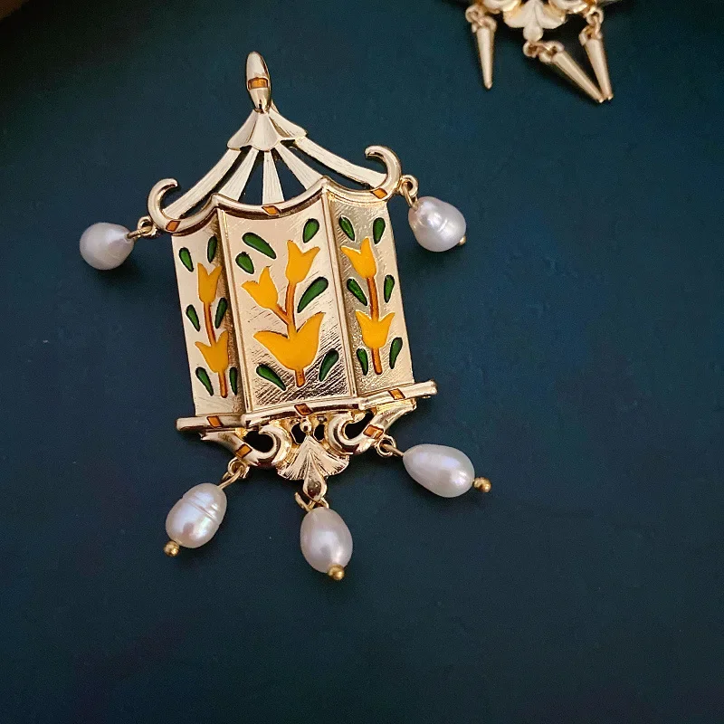 2023 New Arrival Antique Baroque Retro Palace Lantern Brooch For Women Middle Age Style Vintage Jewelry #SJ011