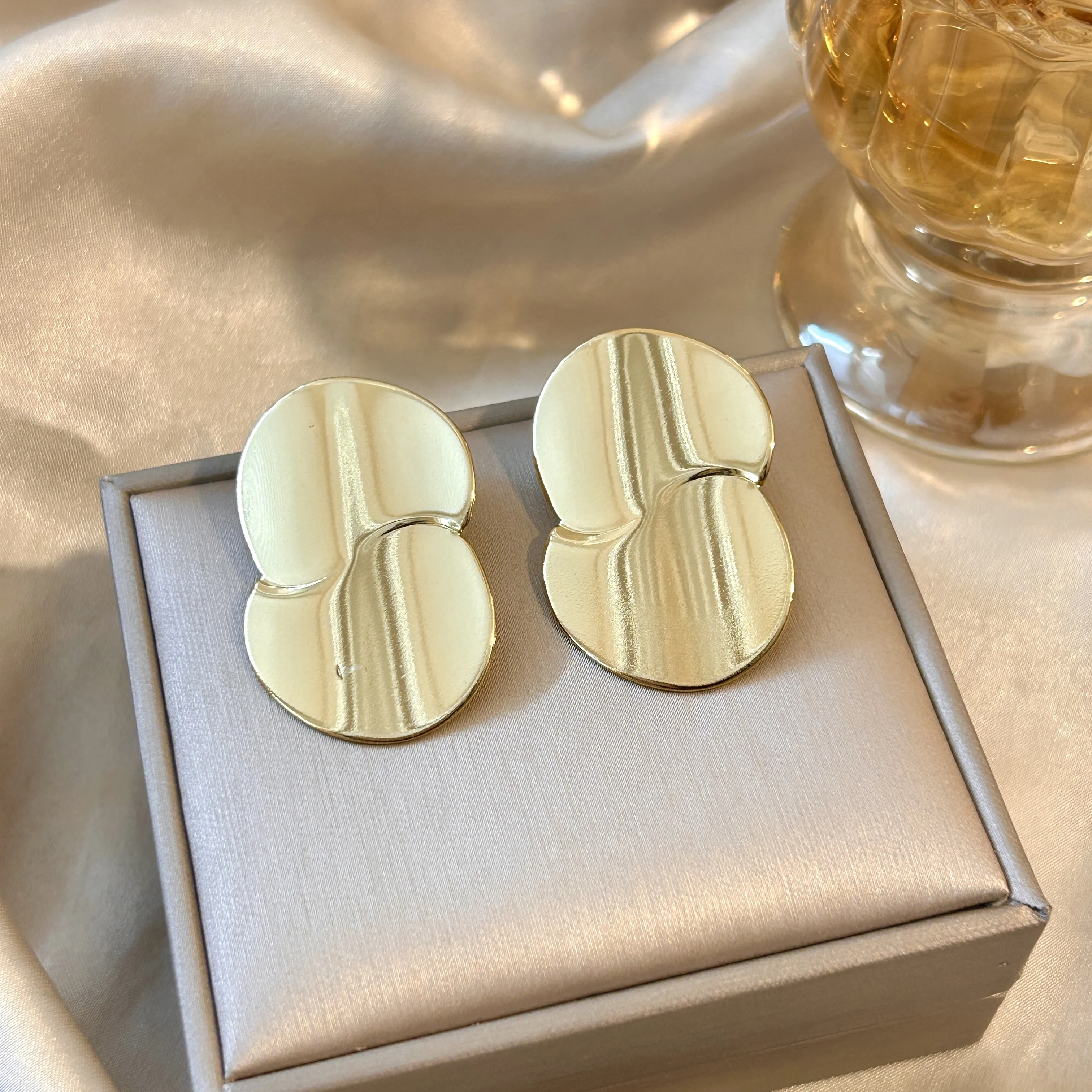 Gold Irregular Wavy Abstract Sculptural Stud Earrings Stainless Steel Hypoallergenic Minimalist Fashion Jewelry for Women