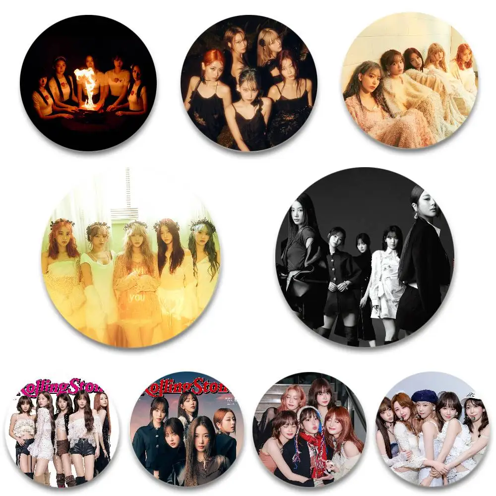 L-LE Sserafim Badge…