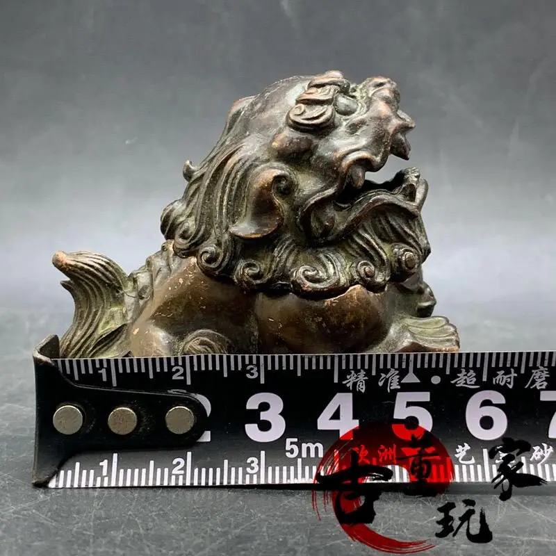 Retro alloy copper old pulp carving lion stepping on hydrangea auspicious beast aromatherapy burner retro incense burner sandalw