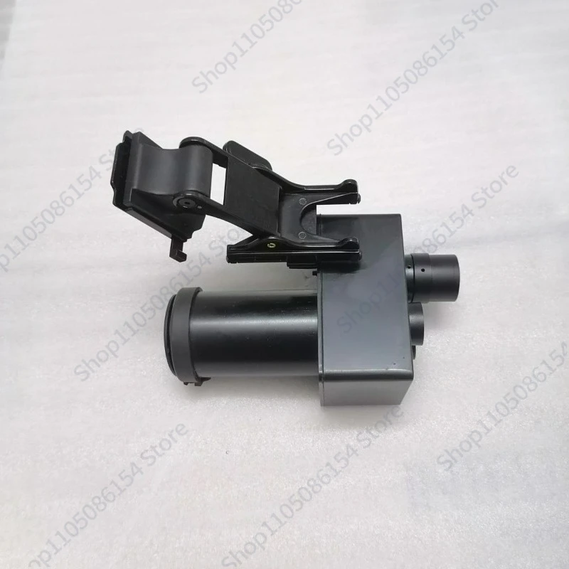 

Подходит для фонариков на шлеме. Модернизированная модель зажигалки, полностью черного цвета, можно носить для ночных прогулок и принесите свой собственный шлем.