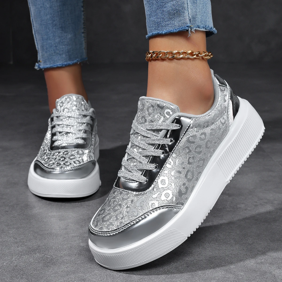Damen-Skate-Sneaker mit Regenbogen-Farbverlauf, glänzend, modisch, vielseitig, Street-Trend, lässige Plateauschuhe – Detail 7