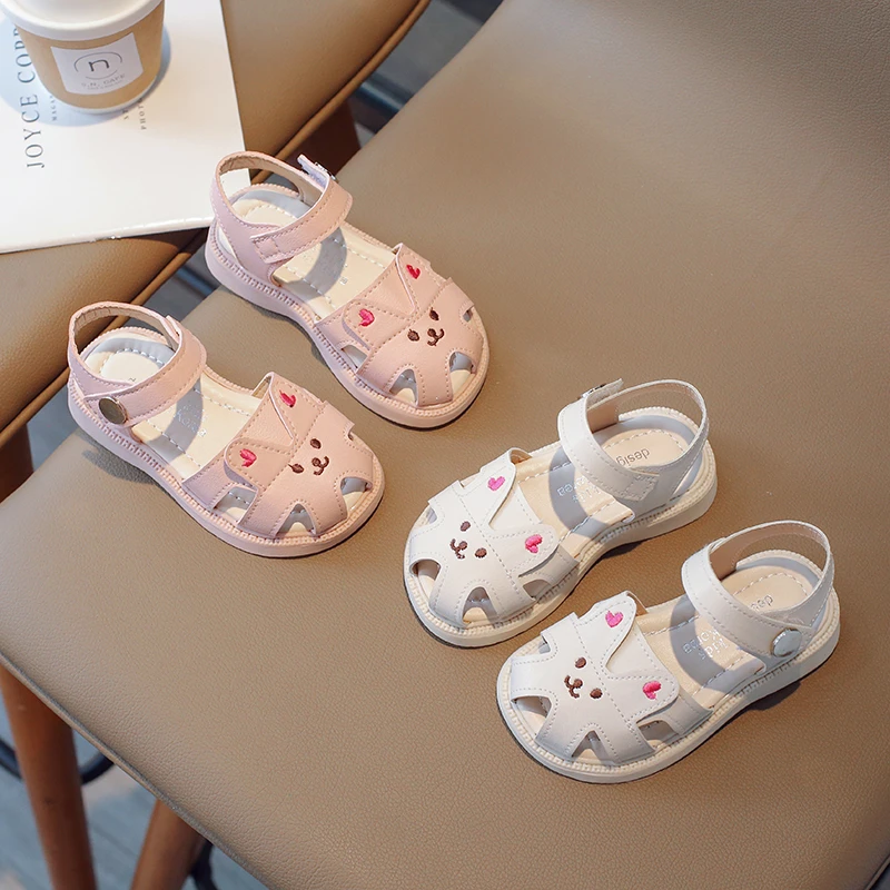 Girls' Sandals 2024 Summer New Baotou Princess Shoes Soft Sole Baby Korean Edition Children's Shoes Beach A-168