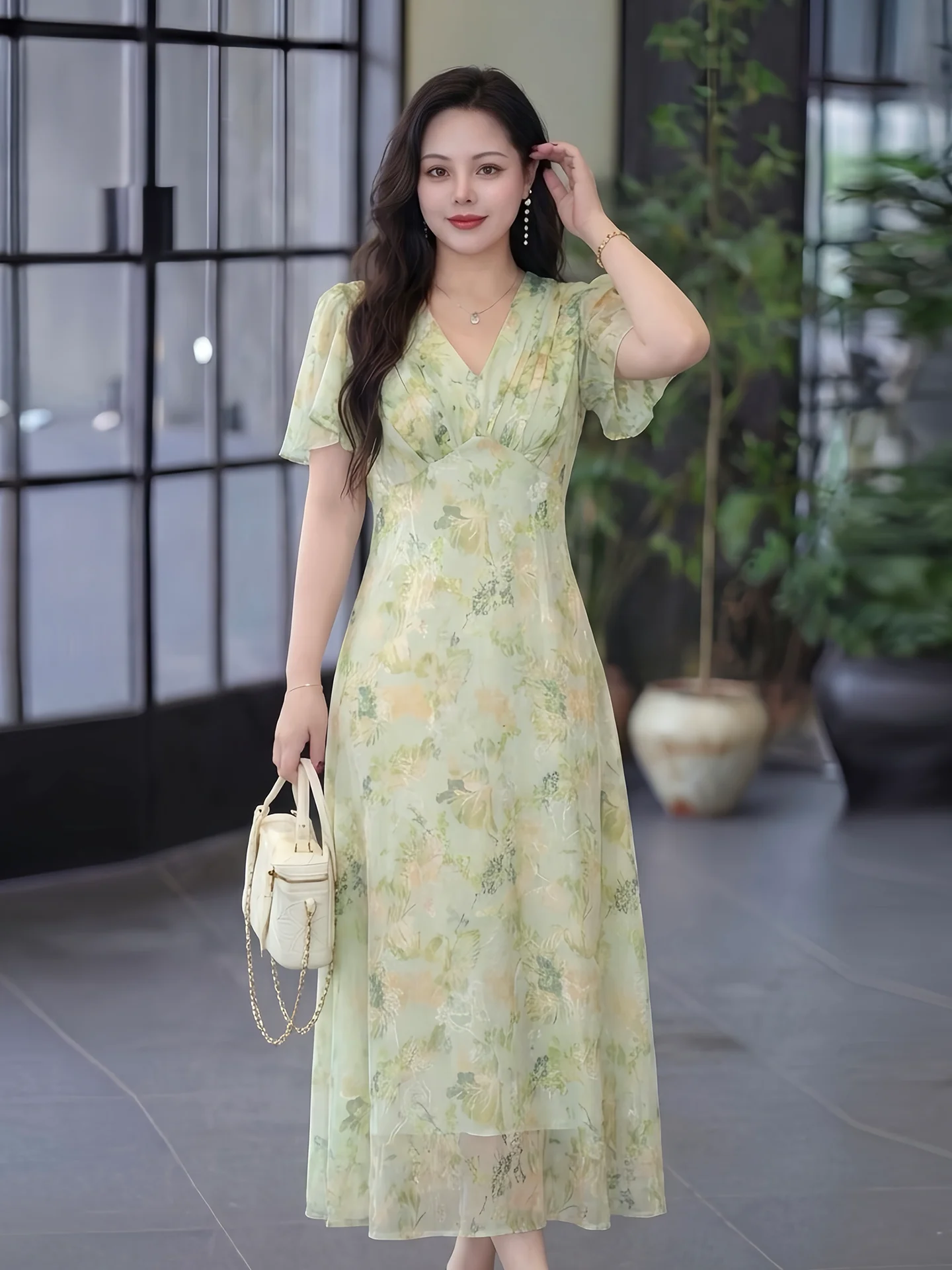 

Dave's plus Size Women's Dress Beautiful Floral Print V-Neck Gentle Style Midi Dress French Style Slim Fit High Waist Polyest...