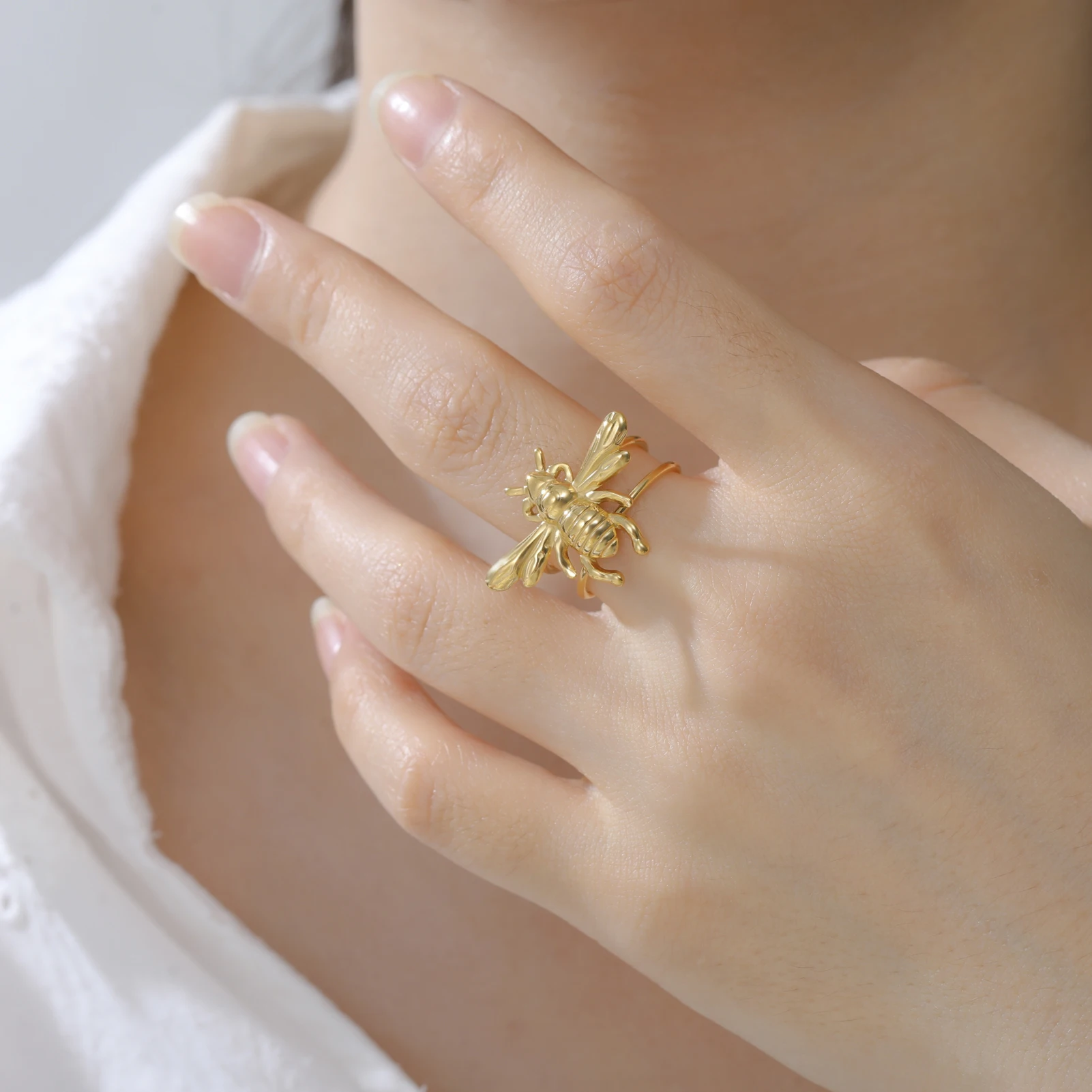 COOLTIME Modischer Hummel-Ring aus Edelstahl, verstellbar, Tier-Bienen-offener Ring, wasserdichter Schmuck, Geschenk für Frauen, Neu 2026 – Detail 9