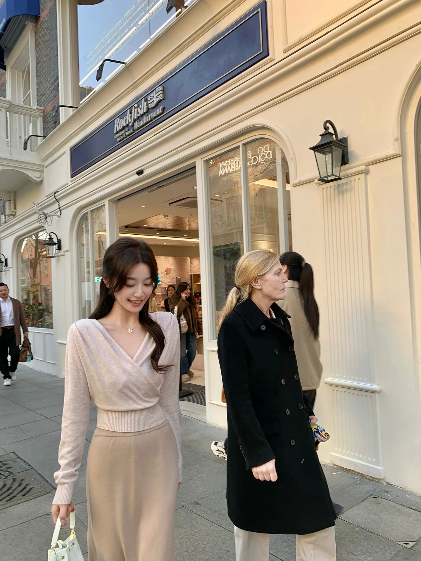 

Cchen Woolen Sweater Set Women's V-ne Knitted Top Slim A-line Skirt Casual Sle Holiday Series Soft Wool Blend Long S...