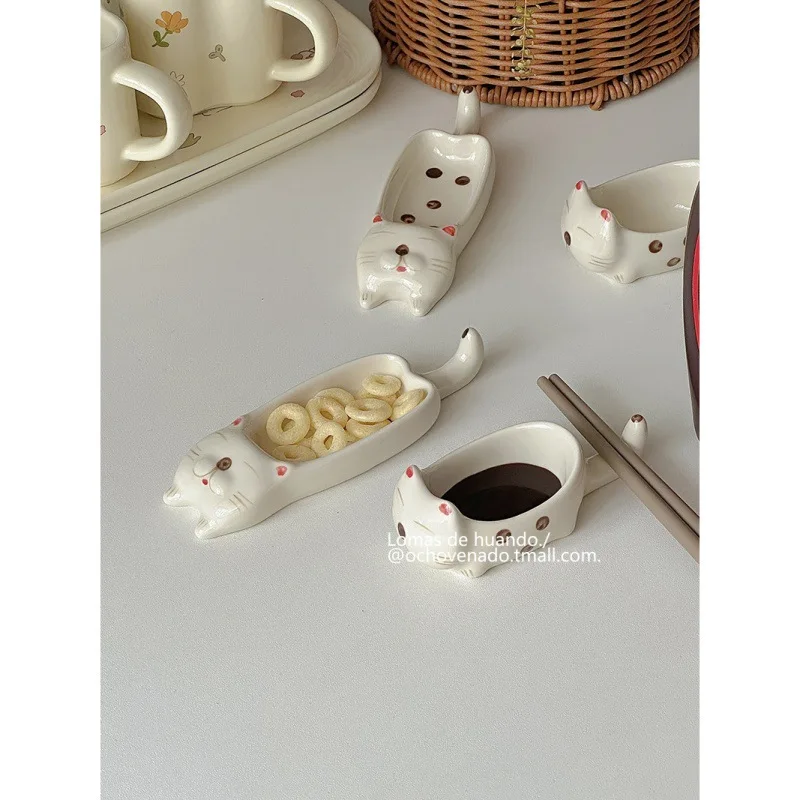 

Kitty cartoon soy sauce dish Vinegar Dish Cute dip dish Kitchen gadgets Chopsticks holder Household ceramic dish