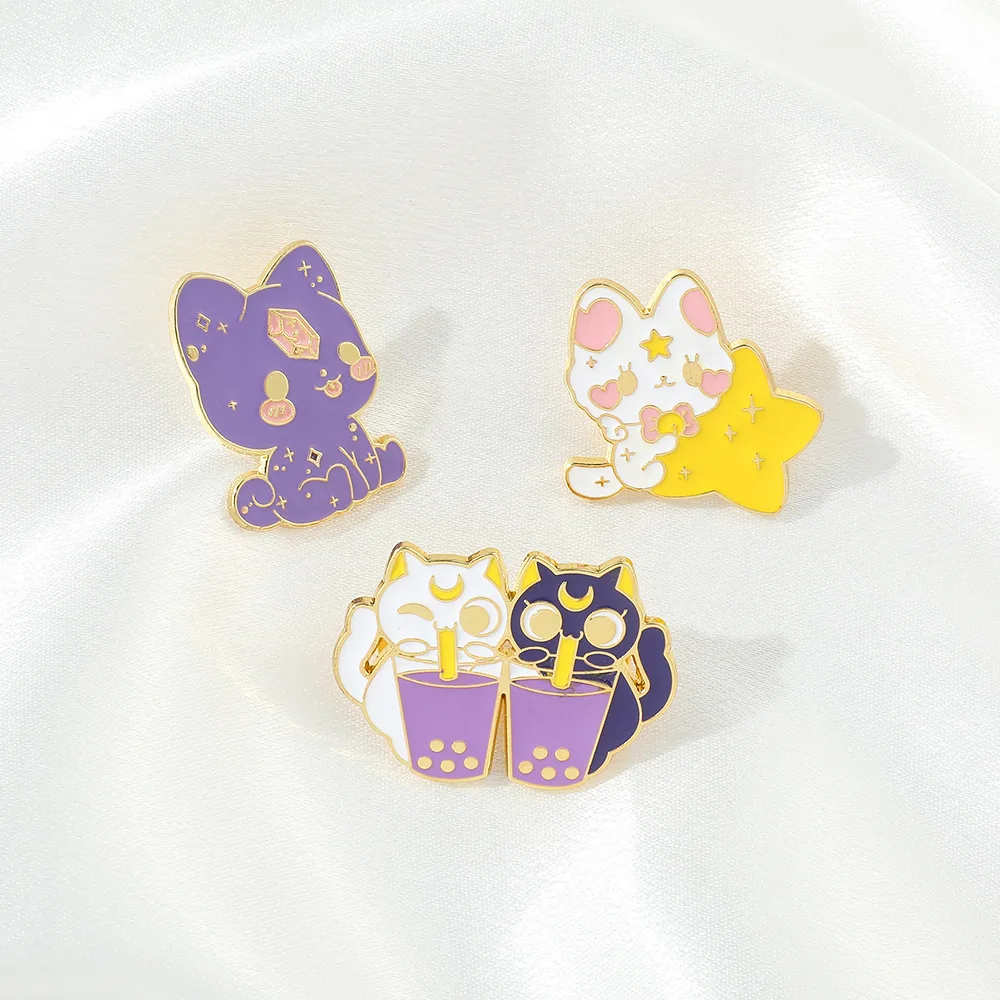 

1 Set Cute Cartoon Cat Brooch Holding Stars Creative Personality Purple Cat Badge Bag Accessories Fashion Toys Anime Cartoon