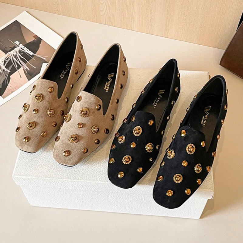الجلد المدبوغ برشام مصمم المتسكعون النساء الراحة لينة وحيد حذاء كاجوال الإناث النمط البريطاني موضة العلامة التجارية مكتب حذاء مسطح النساء