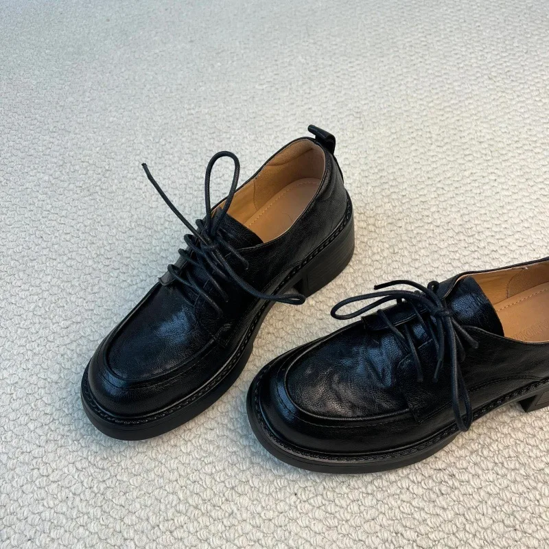 

Black Lace-Up Platform Leather Shoes Women's Retro Commute Daily Versatile Round Toe Comfortable Soft Leather Casual Shoes