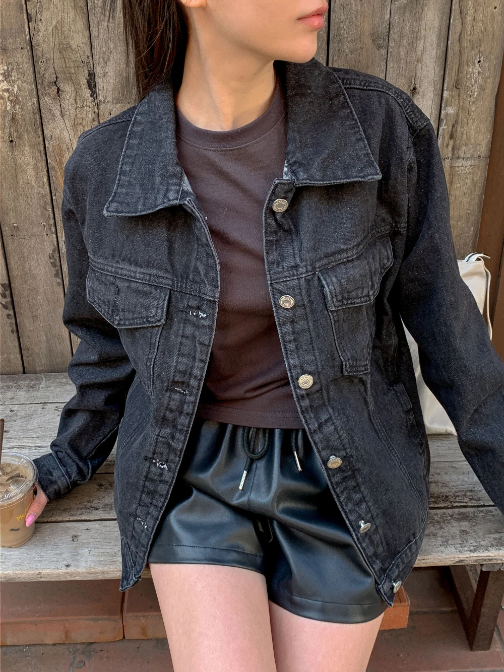 เสื้อเดนิมผู้หญิงสไตล์เรโทรฮ่องกง คอลเลคชั่นฤดูใบไม้ร่วง ดีไซน์แฟชั่นทรงหลวม สไตล์บอยเฟรนด์ เสื้อทรงหลวมสไตล์เกาหลี