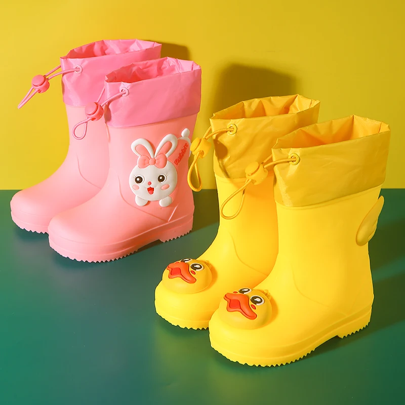 Rainboot antiderrapante impermeável infantil, sapatos altos de borracha de PVC, design dos desenhos animados, manter aquecido, estilo multi, bebê