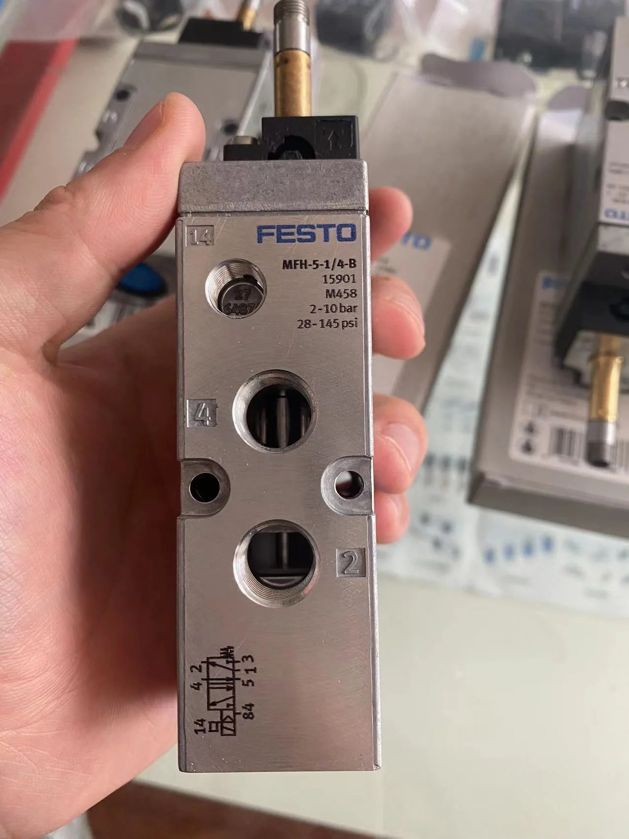 Pneumatic Components Cylinder  Solenoid Valve air Control  FRL air Filter Pressure Regulator Pipe Tube Fittings