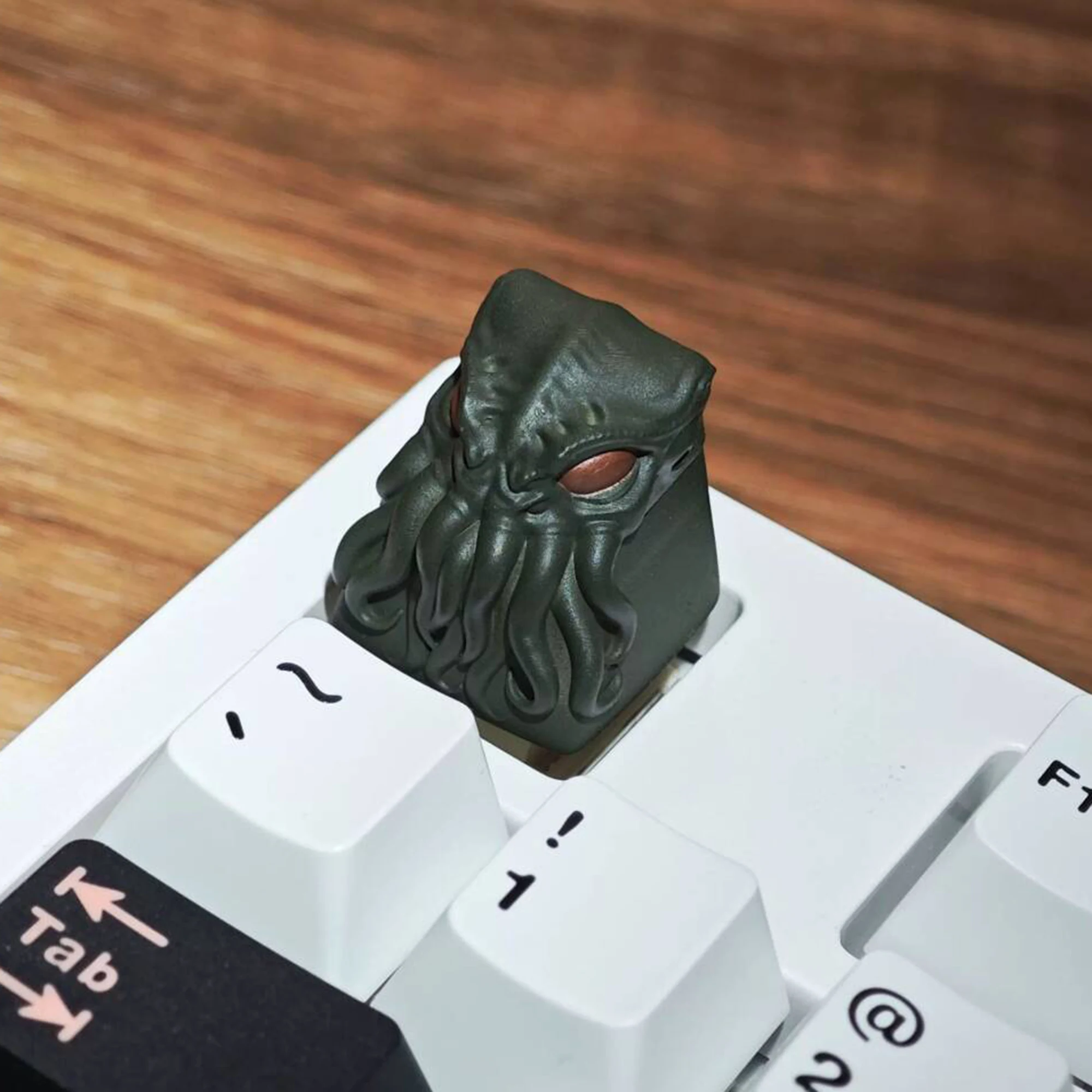 Weird Octopus Personality Keycaps Ancient God Hunting Key Caps Creative Novel Homemade Resin Keycap for MX Mechanical Keyboard