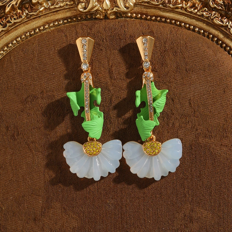 

Vintage White Flower Jade Drop Dangle Earrings Woman Gold Color Green Leaf Acrylic Pendant Accessories 2025 Trend Jewelry New
