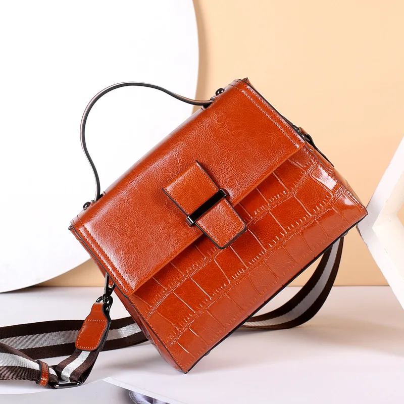 

New Style Korean Oil Wax Cowhide Portable One-Shoulder Female Bag Personality Trend