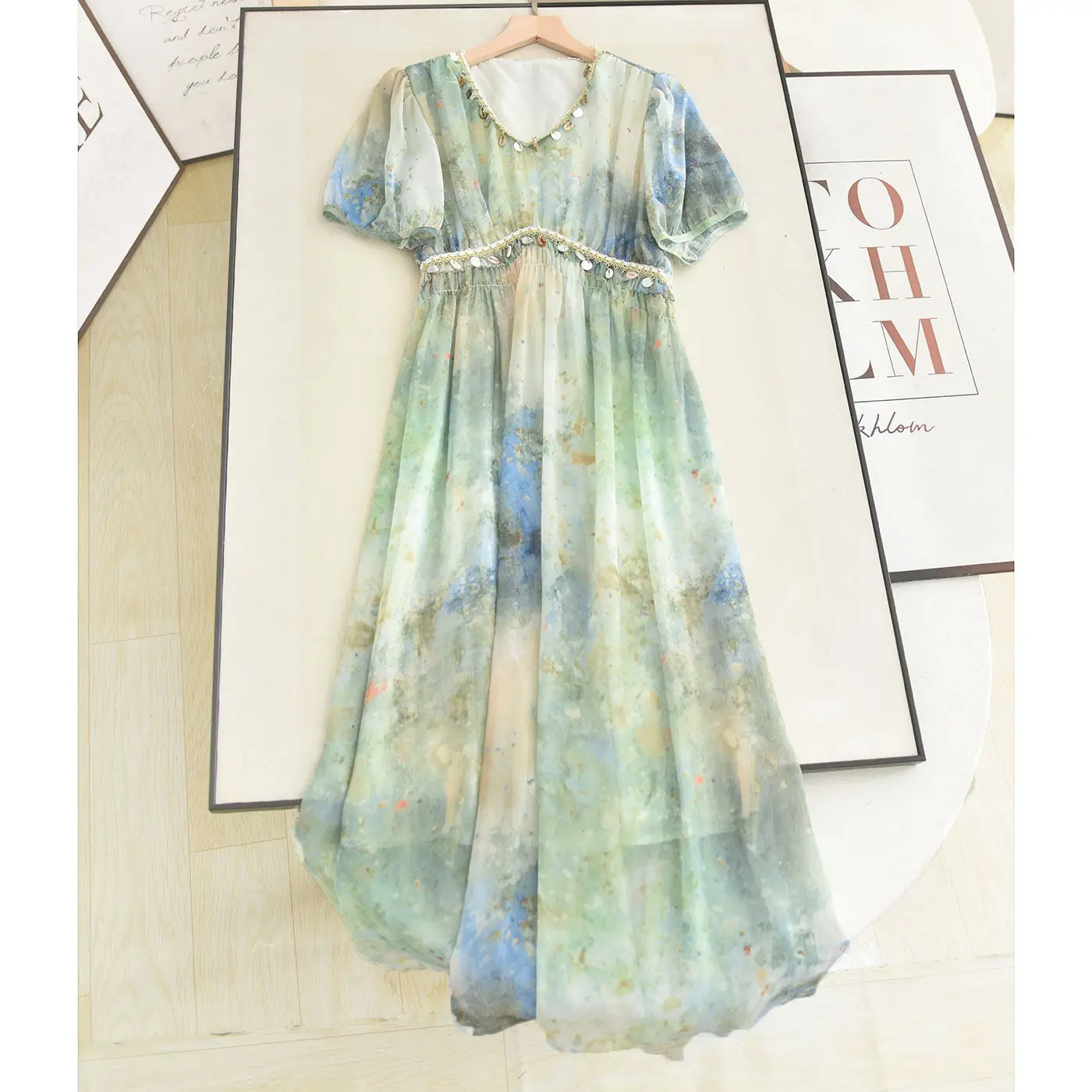 

Boho Watercolor Print Chiffon Dress V-neck Puff Sleeve Beaded Waist Flowy Maxi Dress Summer Beach Vacation Party Aesthetics Robe