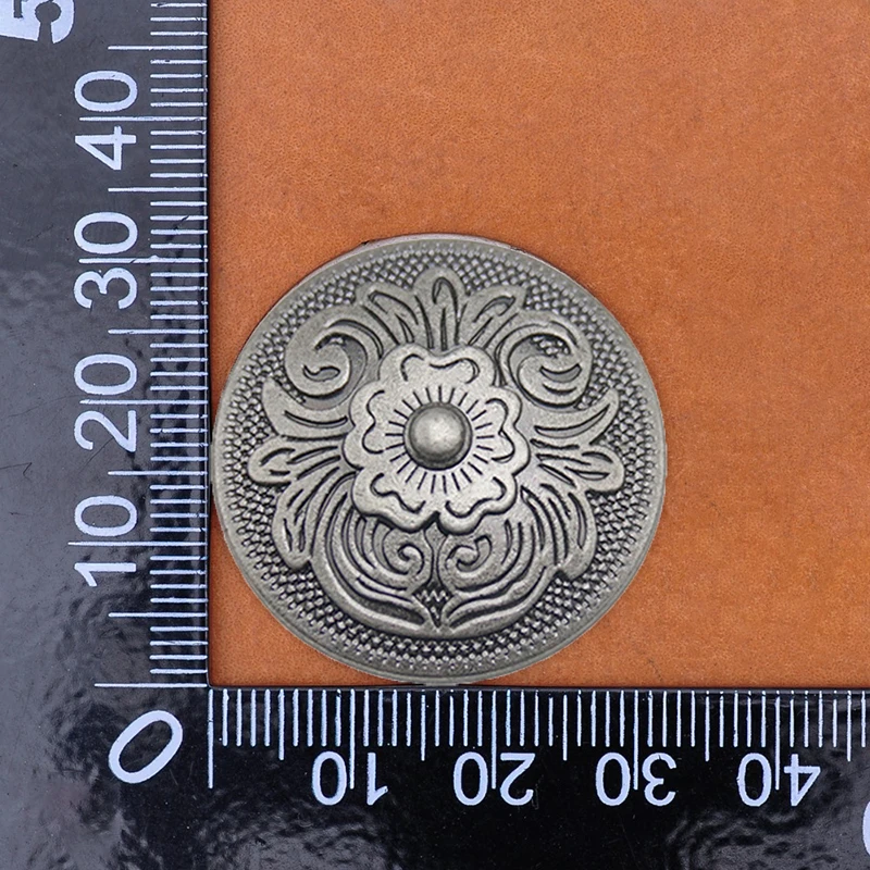 Cúpula Punk Vintage con patrón de flores y decoración, Conchos de cuero, tornillo trasero, adorno de cuero DIY, 32mm/1,26 pulgadas, 5 unidades