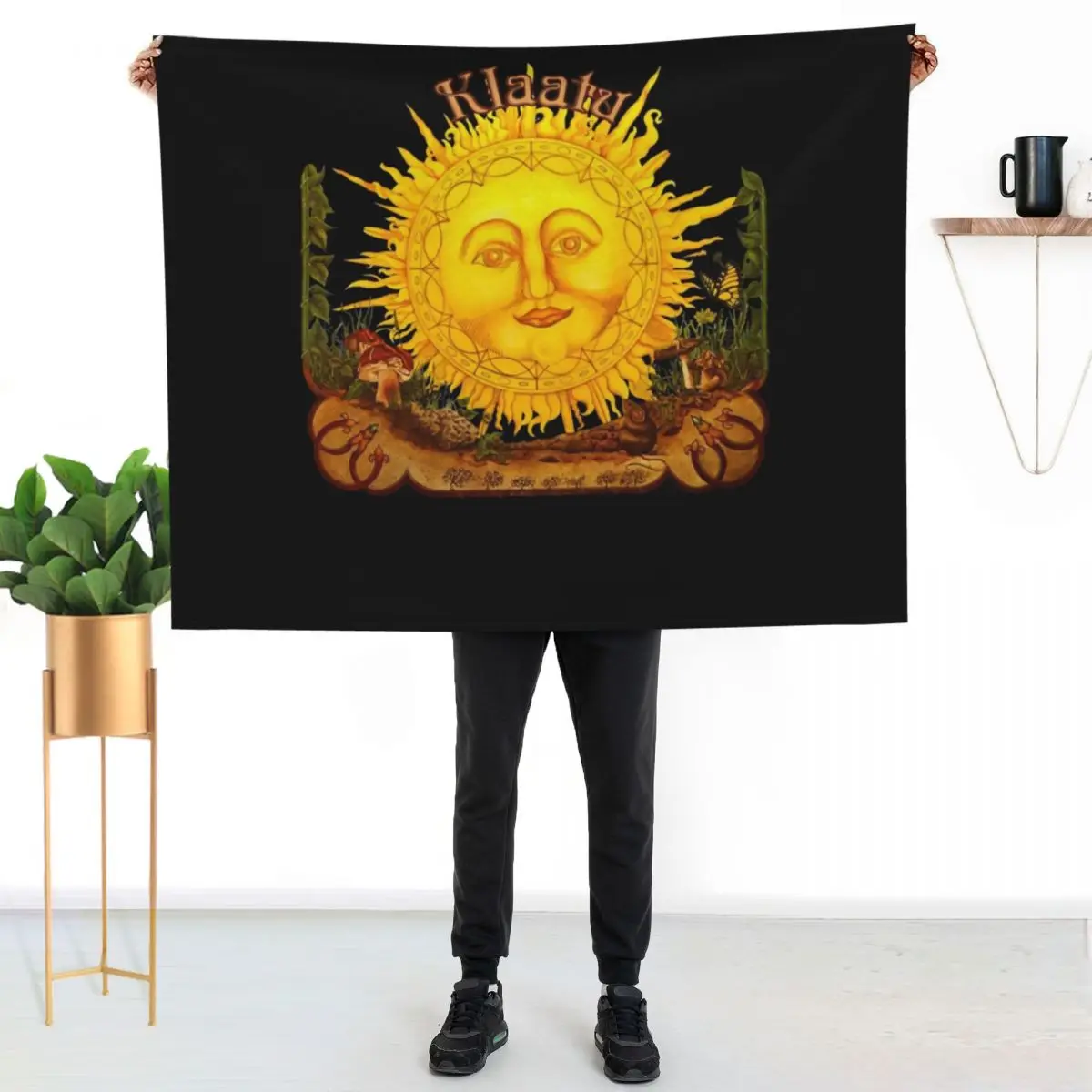 Klaatu T-shirt classique Throw Blanket Heavy For Decorative Sofa warm for winter Softest halloween Hairy Blankets
