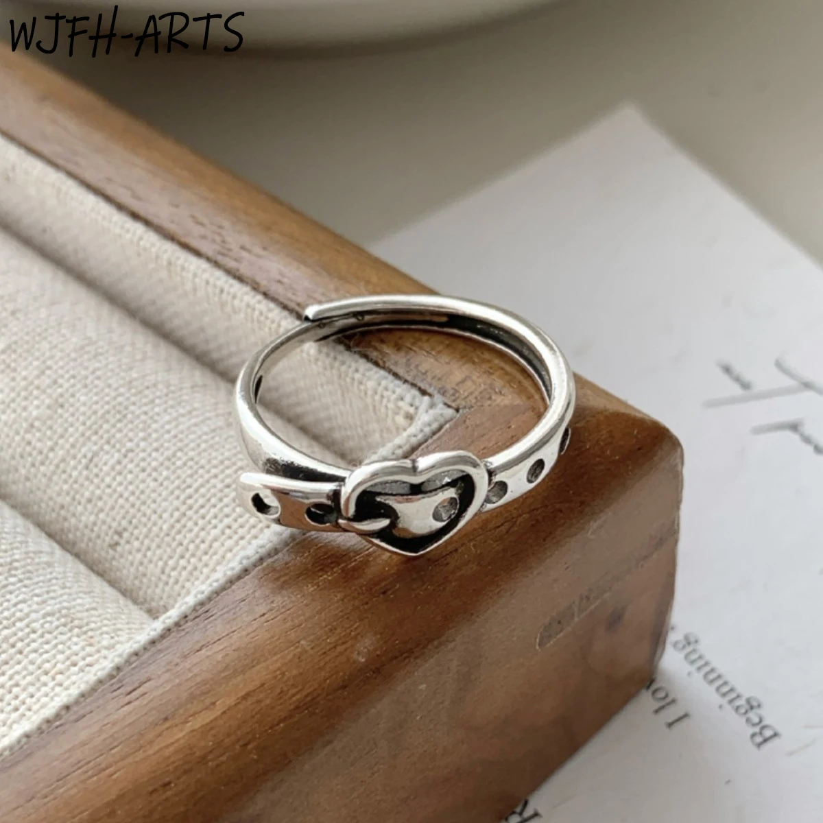 WJFH-ARTS Creative Retro Hollow Heart Belt Design Open Ring Women Distress Metal Adjustable Ring Party Jewelry Gift Wholesale