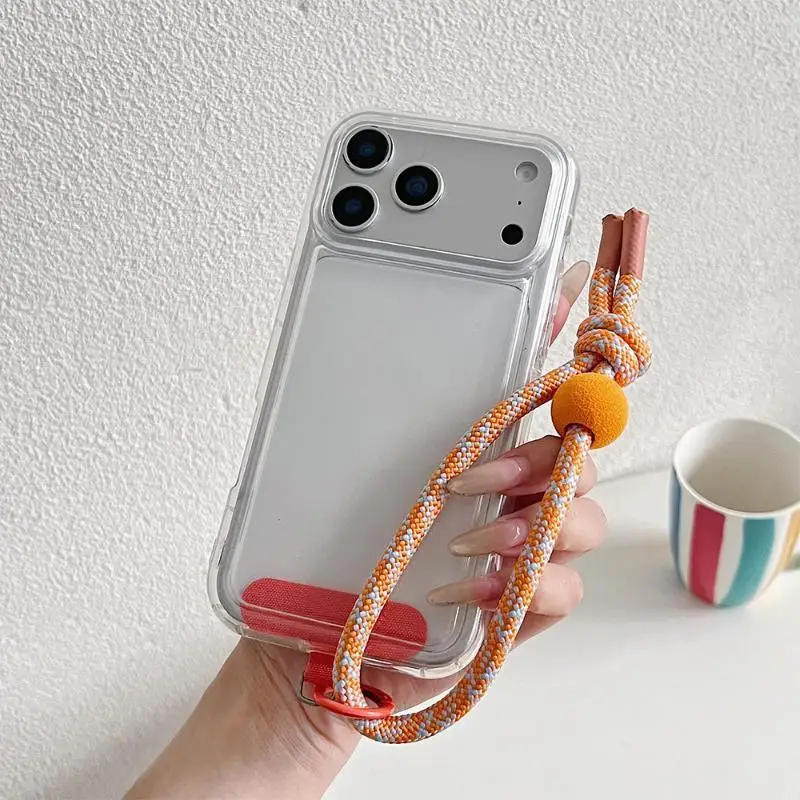 Buntes, geflochtenes Handy-Handgelenksband mit weichem Pompon für den täglichen Gebrauch, Reisen und Outdoor-Aktivitäten. – Detail 10