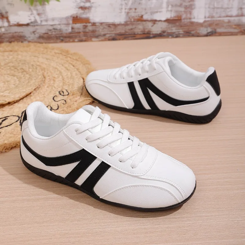 

2025 Women Shoes Lightweight Comfortable Lace-Up Casual Sneakers Women Anti-slip Breathable Platform Sneakers Zapatos De Mujer