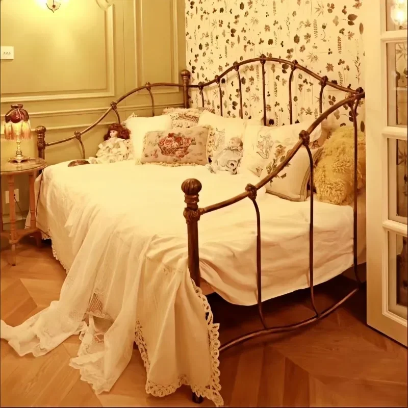 

European wrought iron sofa bed