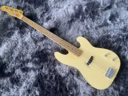 China Electric Guitar Bass, Yellow Color, Hand Made, Heavy, Relic, 4 Strings