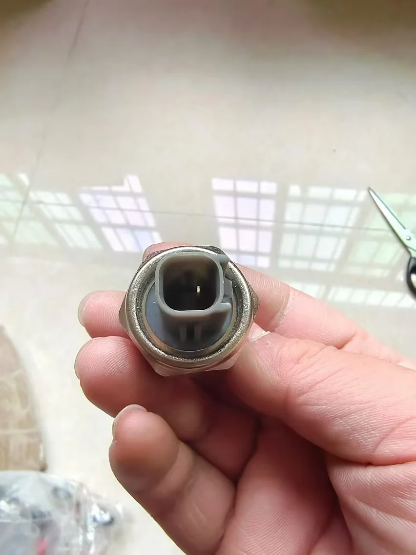 1 قطعة 89615-22040 8961522040   مستشعر التحكم في التدفق (التفجير) لسيارة Toyota-4Runner Celica Paseo Pickup Supra Tercel Corolla