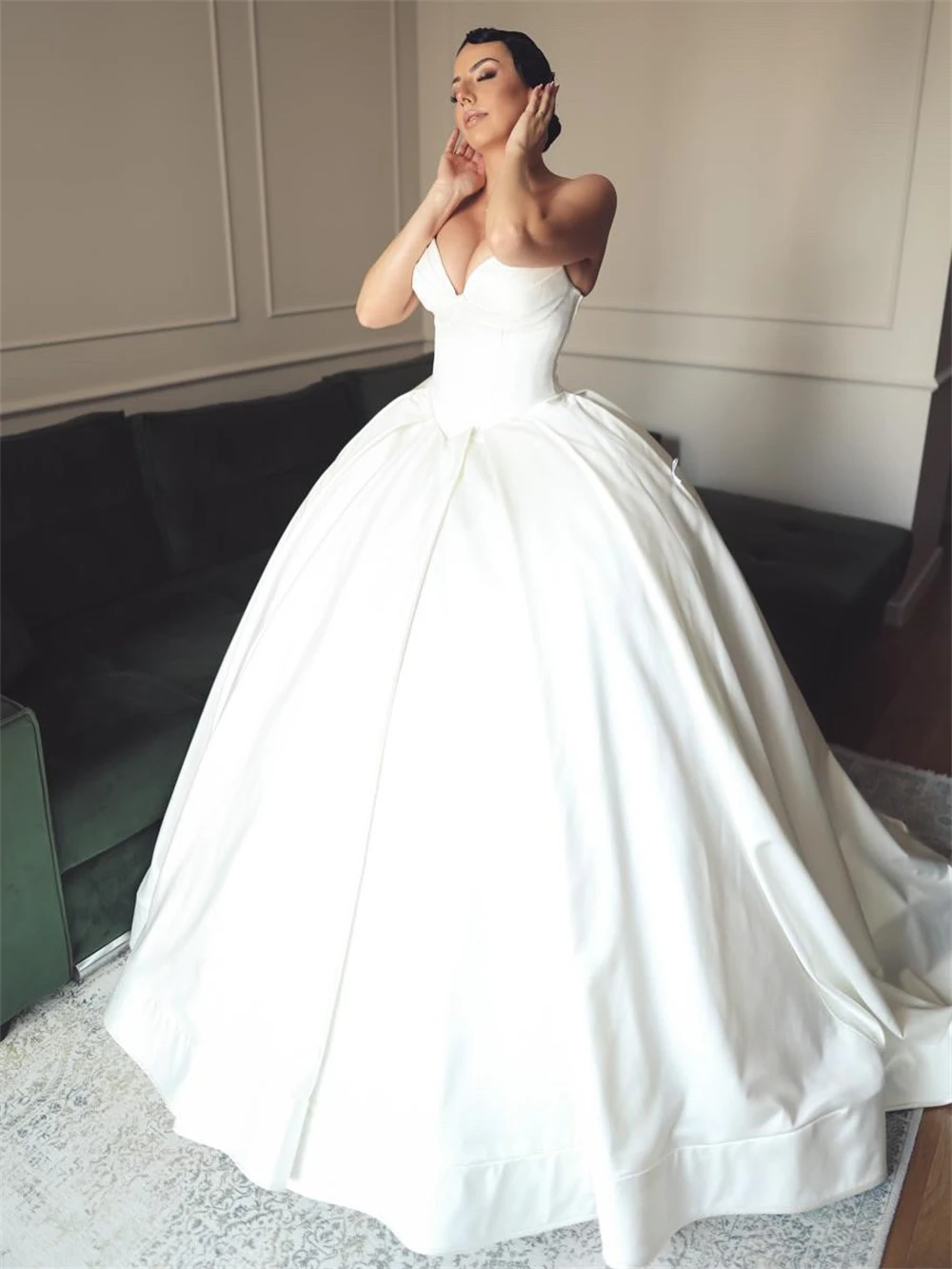 

Customized Elegant White Satin Wedding Dress Formal Sweetheart Sleeveless Bridal Gowns Soft A-Line Chapel Train Vestido De Novia