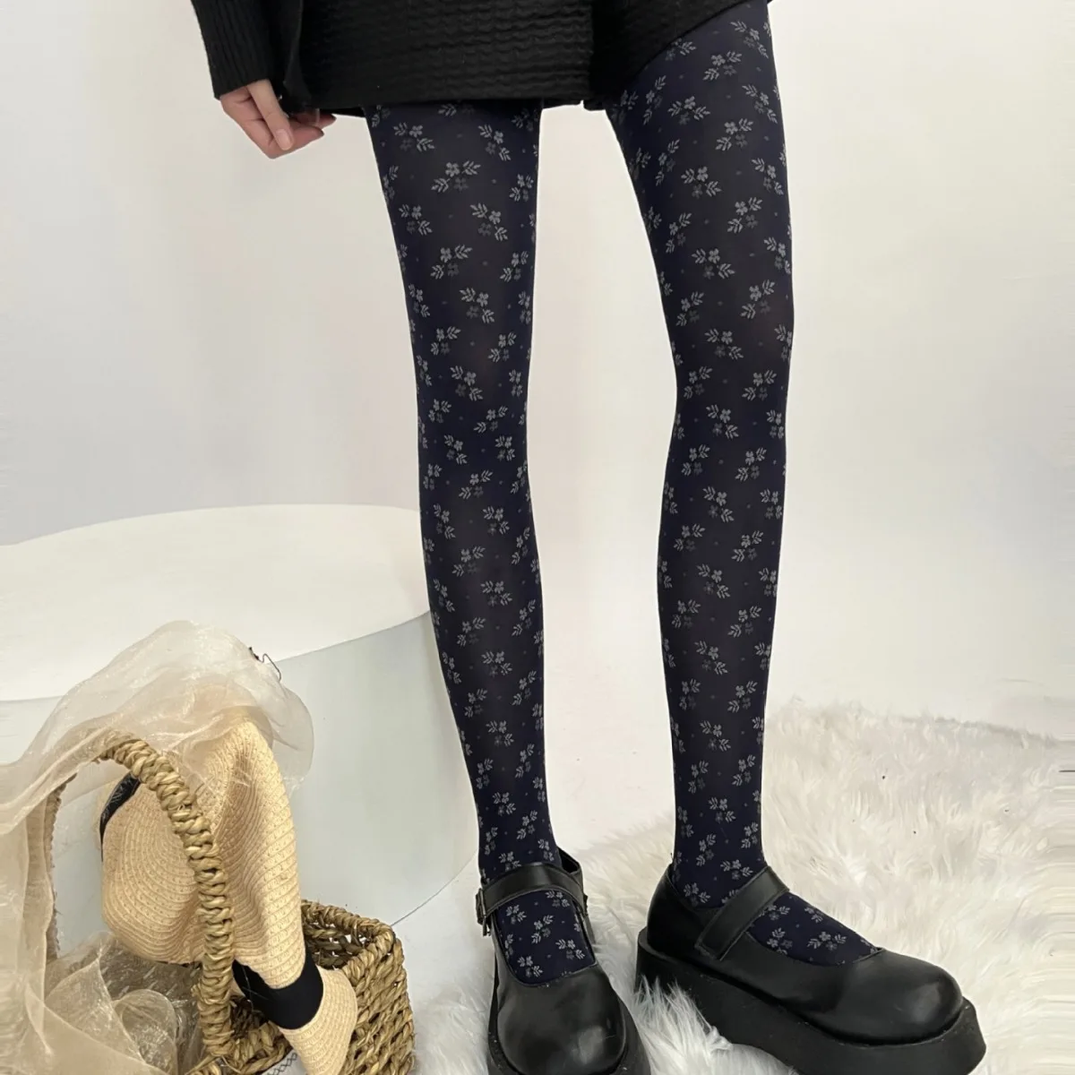 Fashion Retro Small Floral Jacquard Lolita Pantyhose Autumn Cute Sweet Style Navy Blue Teenage Girl Niche Tights