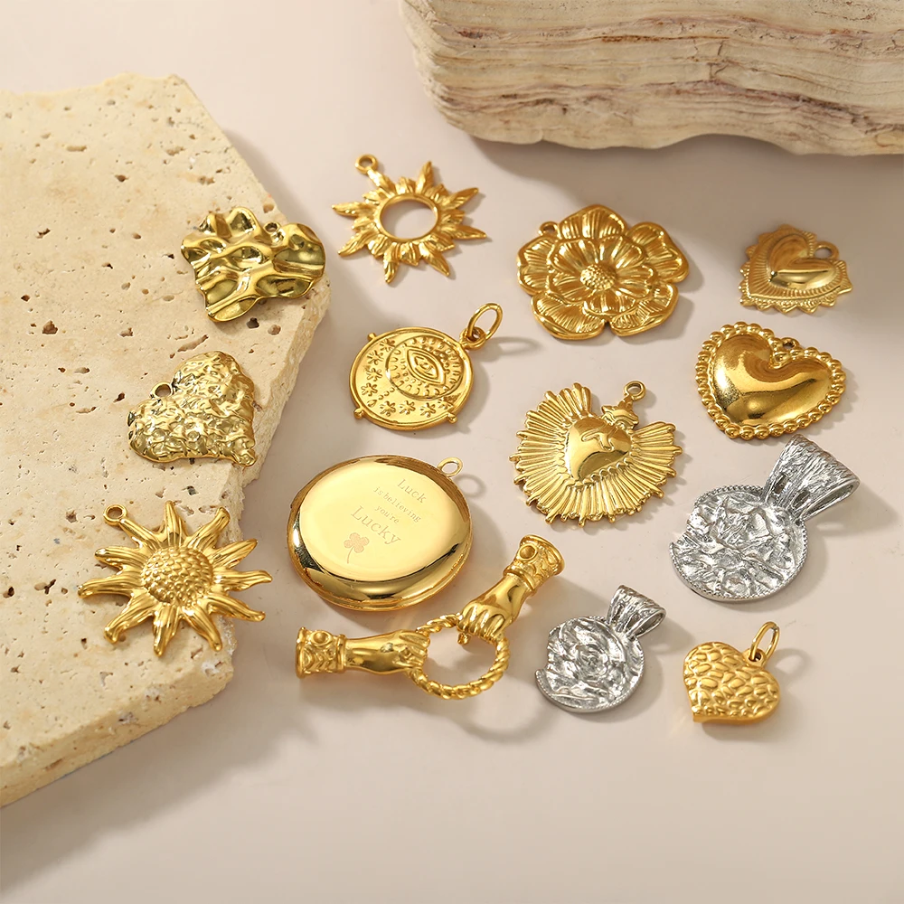 CARLIDANA Novo Banhado A Ouro Colar Pulseira Acessórios de Moda Flor de Aço Inoxidável Sol Coração Encantos para Fazer Jóias DIY