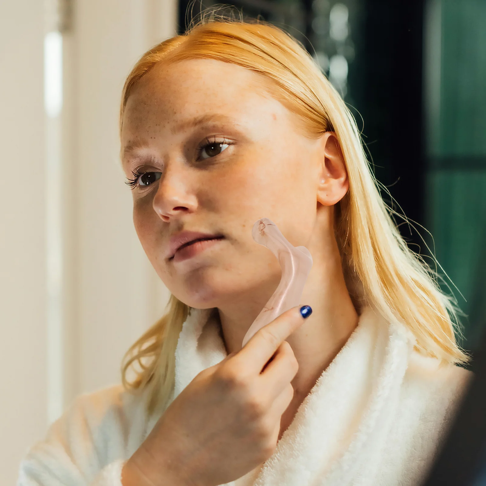 

2 шт. эргономичный скребок для носа из смолы, массажер для головы, портативный многофункциональный инструмент, бежевый, янтарный, идеально подходит для салона и домашнего использования