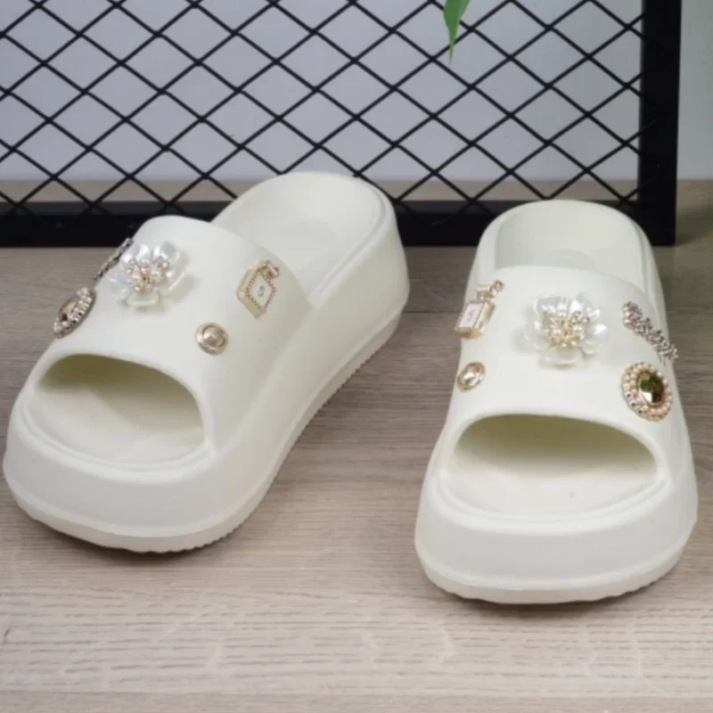 

Women's Fashion Thick-soled Exquisite Accessories Flower Casual Hollow Design Garden Shoes Slip-on Beach Slippers