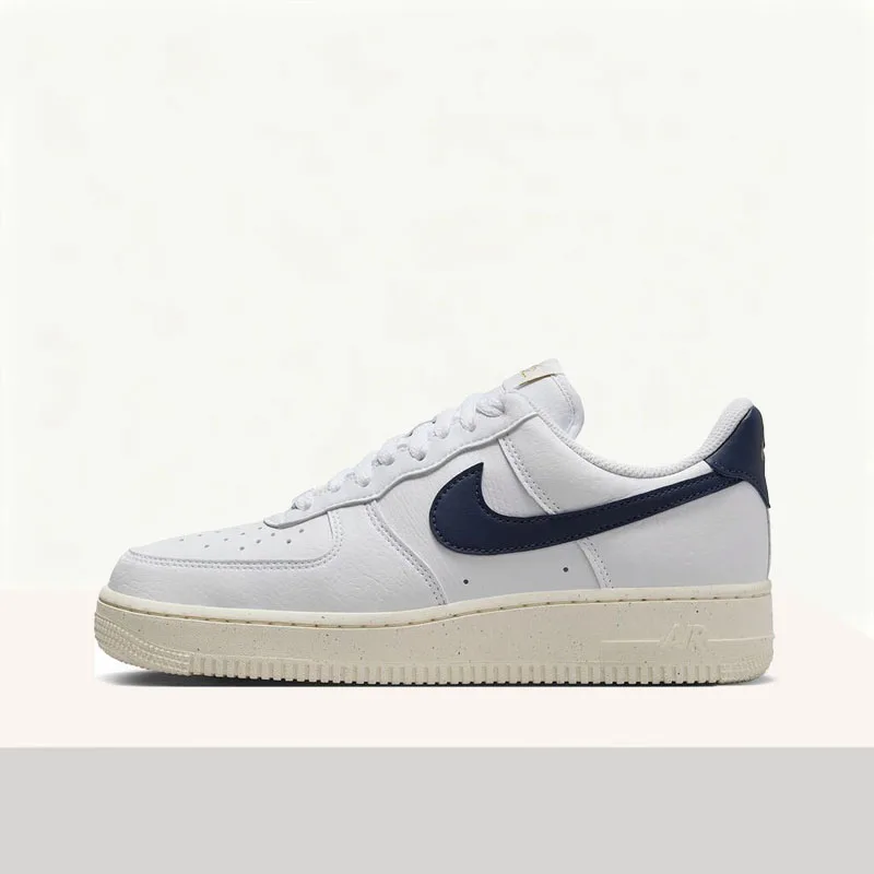 

Nike Air Force 1 07, минималистичные и универсальные повседневные удобные и прочные туфли для скейтбординга с низким берцем FZ6768-100