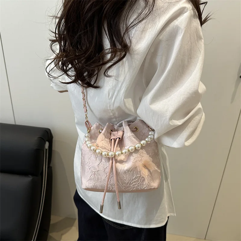2025 new niche design women bucket handbag casual fashion female shoulder bag wholesale price