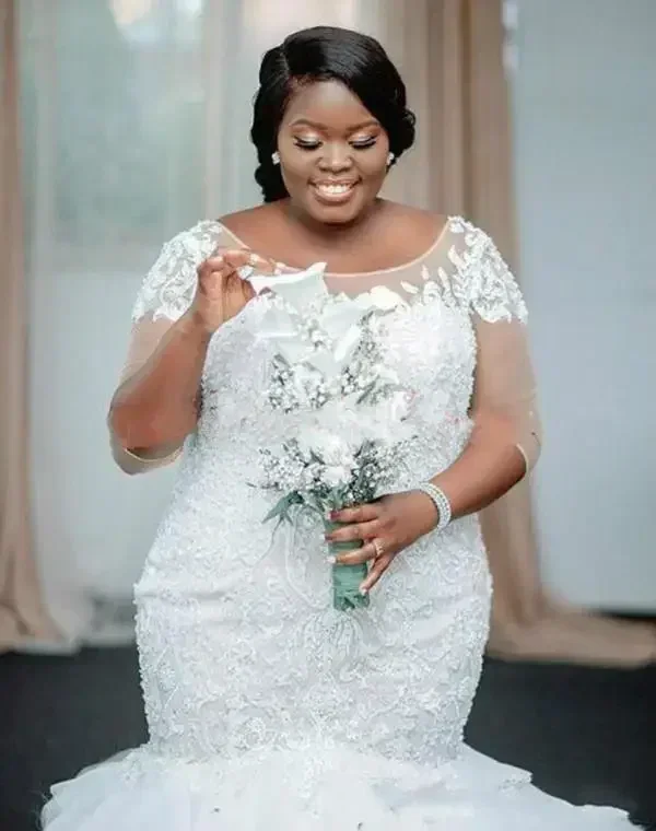 Aangepaste Plus Size Trouwjurken Kant Zeemeermin Scoop Halve Mouwen Bruidsjurken Gelaagde Rokken Kant Applique Huwelijk