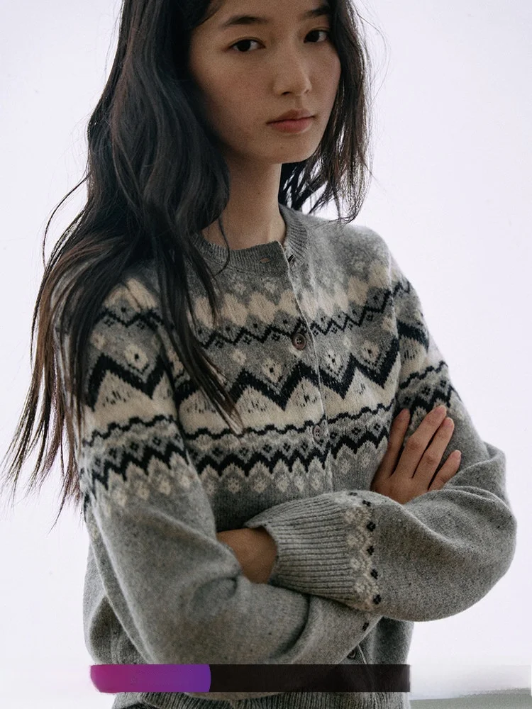 

Женский шерстяной вязаный свитер Jicouture с узором Fair Isle, круглым вырезом, мягким пушистым кружевным дизайном, повседневный, с длинными рукавами, зимний топ