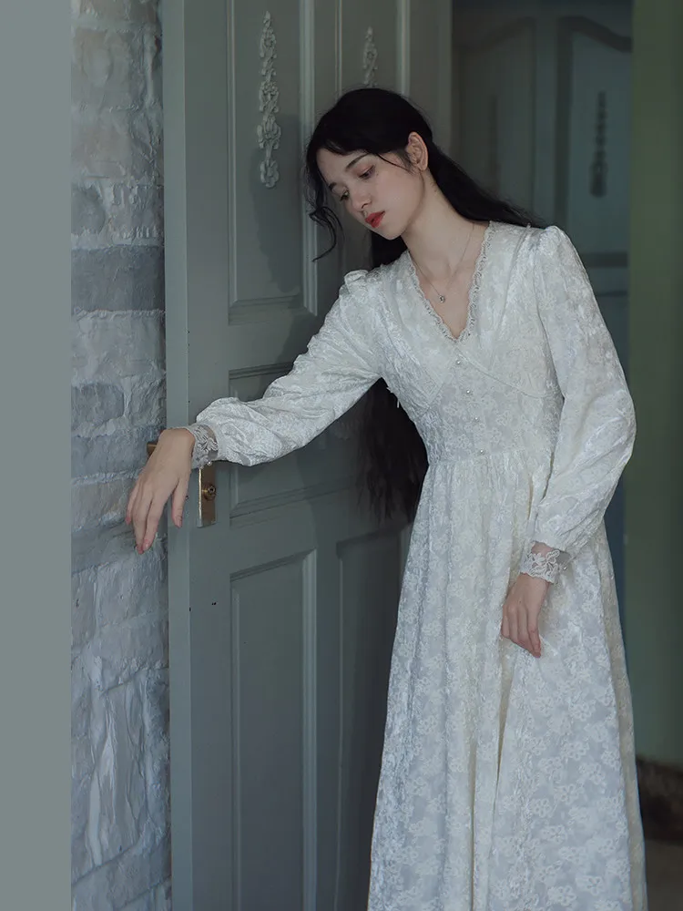 티이하일리 봄 가을 여성 벨벳 레이스 패치워크 드레스 긴팔 롱 미디 기장 여성용 S-L 빈티지 하이웨이스트 2026 V넥