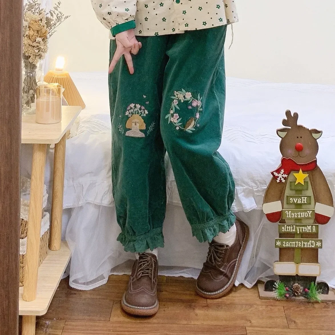 Inverno Mori Girl velluto a coste ricamo floreale pantaloni larghi alla caviglia pantaloni autunno Retro Edwardian dolce pizzo Palazzo pantaloni