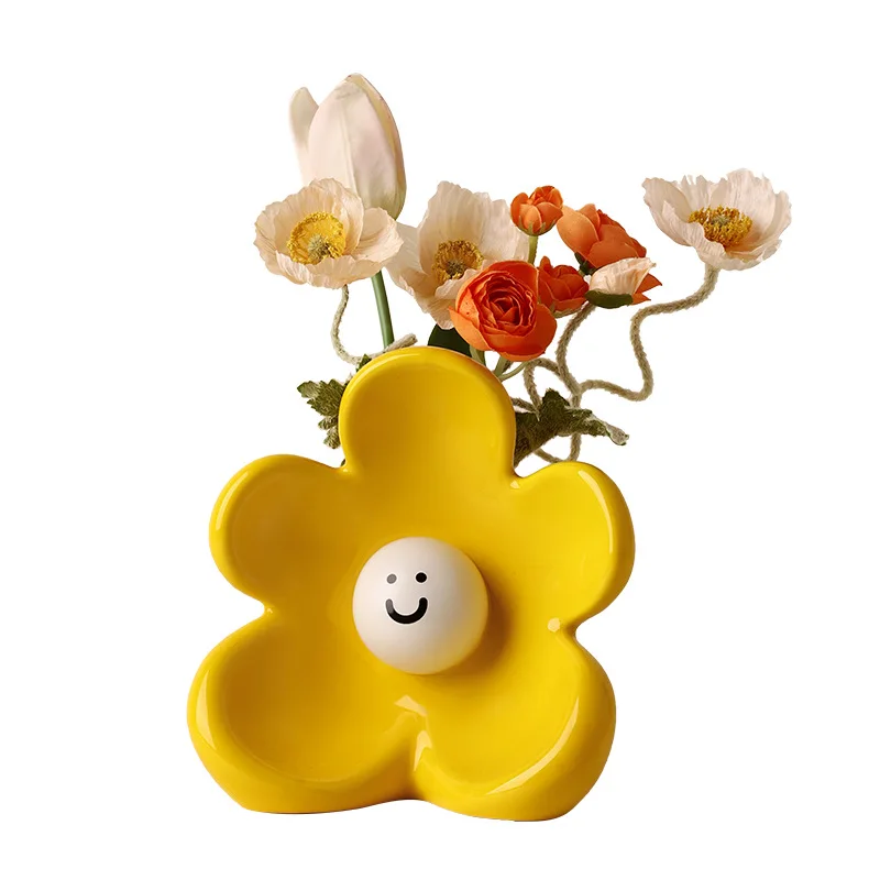 

Cute smiley ceramic vase ornament, high-end living room flower arrangement entrance home decoration niche desktop ornament