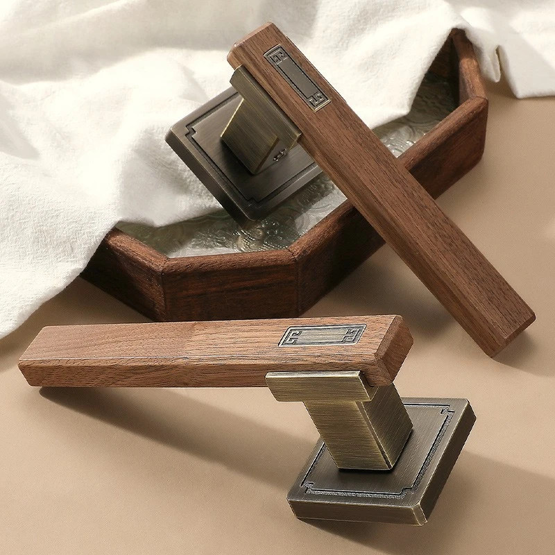 

Chinese door lock indoor home bedroom lock magnetic suction mute split room walnut handle lock