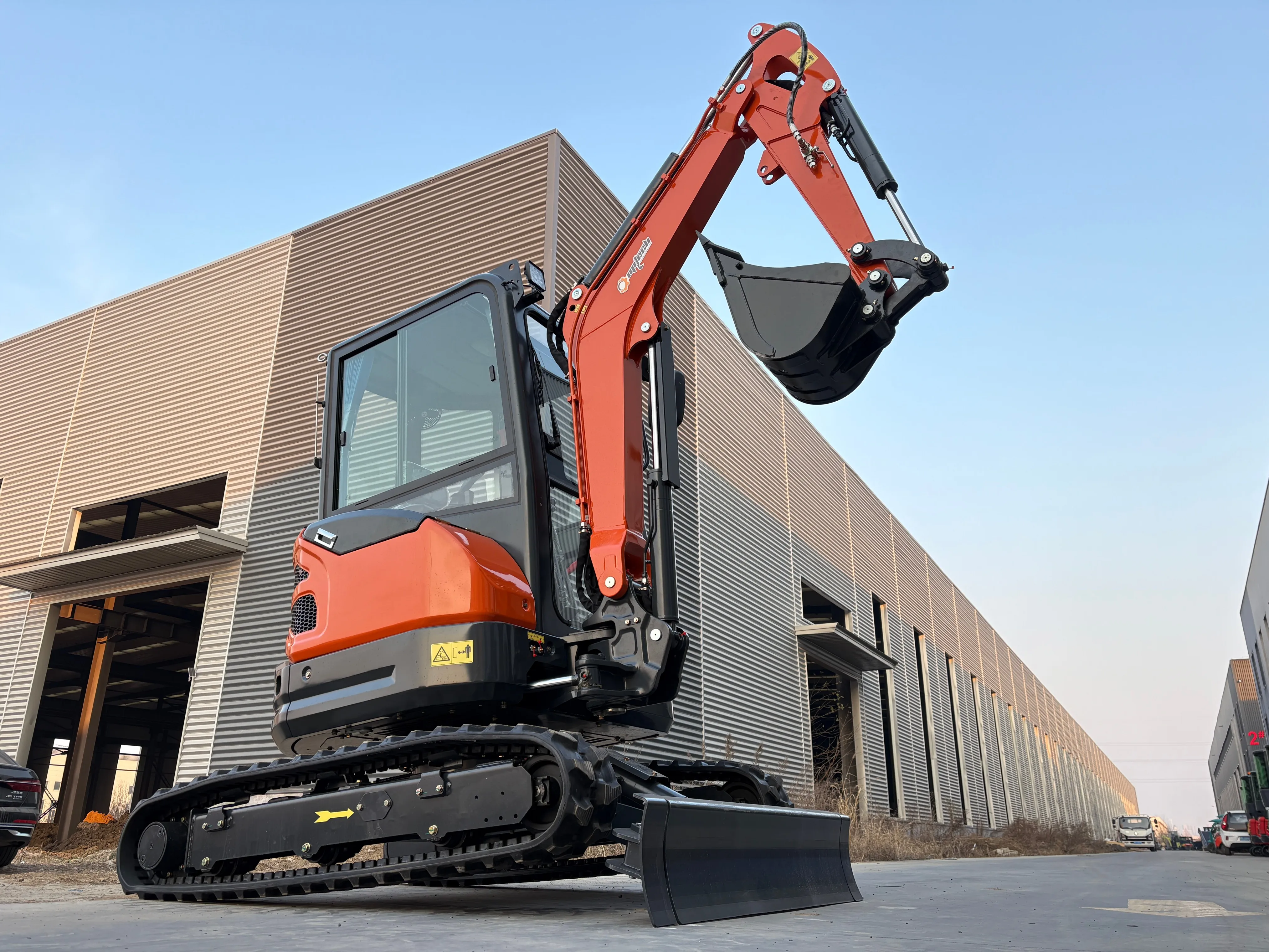 

Индивидуальный EPA CE, заводская распродажа, сертифицированный CE двигатель Koop, гидравлический гусеничный мини-экскаватор, высокоэффективный энергосберегающий Eco Frie