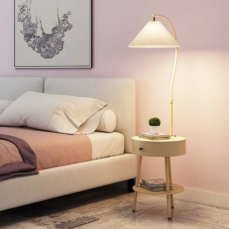 - +-Mesas de cabeceira italianas minimalistas, gavetas leves, pequena, simples, mesa de cabeceira inteligente com carregador sem fio, móveis para casa