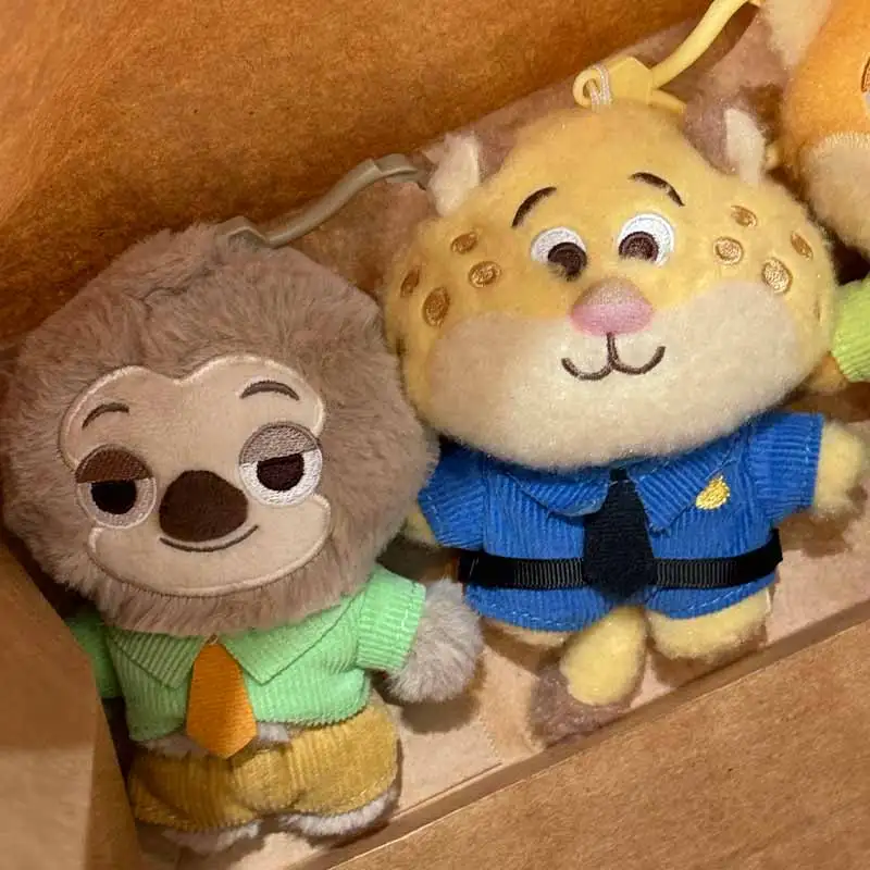 Zootopia película personaje serie Judy Nick Benjamin Clawhauser Linda mochila de felpa colgante Anime periférico juguetes llavero regalos