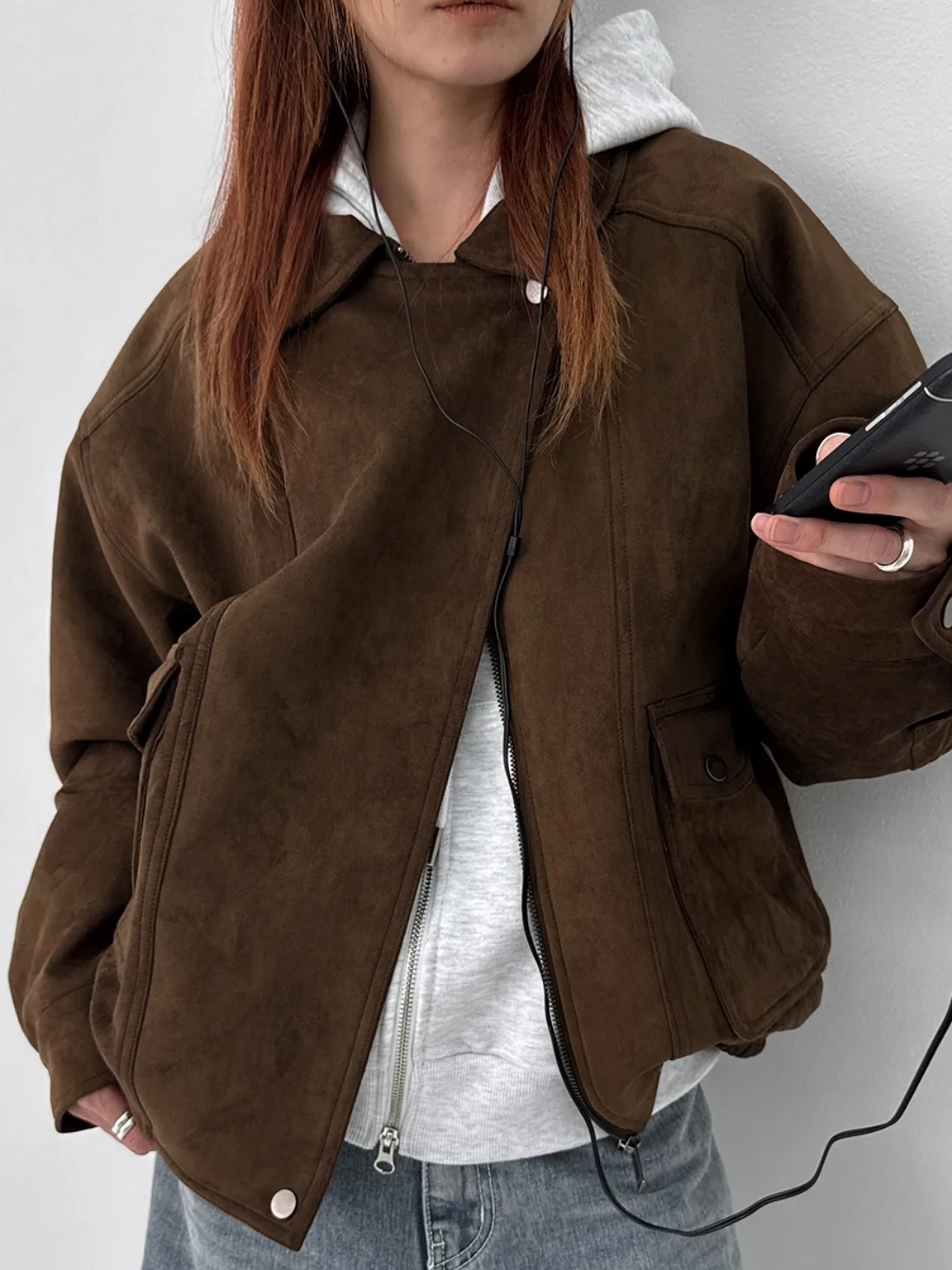 เสื้อโค้ทผ้าฝ้ายทรงหลวมสไตล์เรโทรสำหรับฤดูหนาว คอซิป แต่งหนังกลับ แขนยาว สีพื้น เรียบหรู เหมาะสำหรับใส่ไปทำงาน