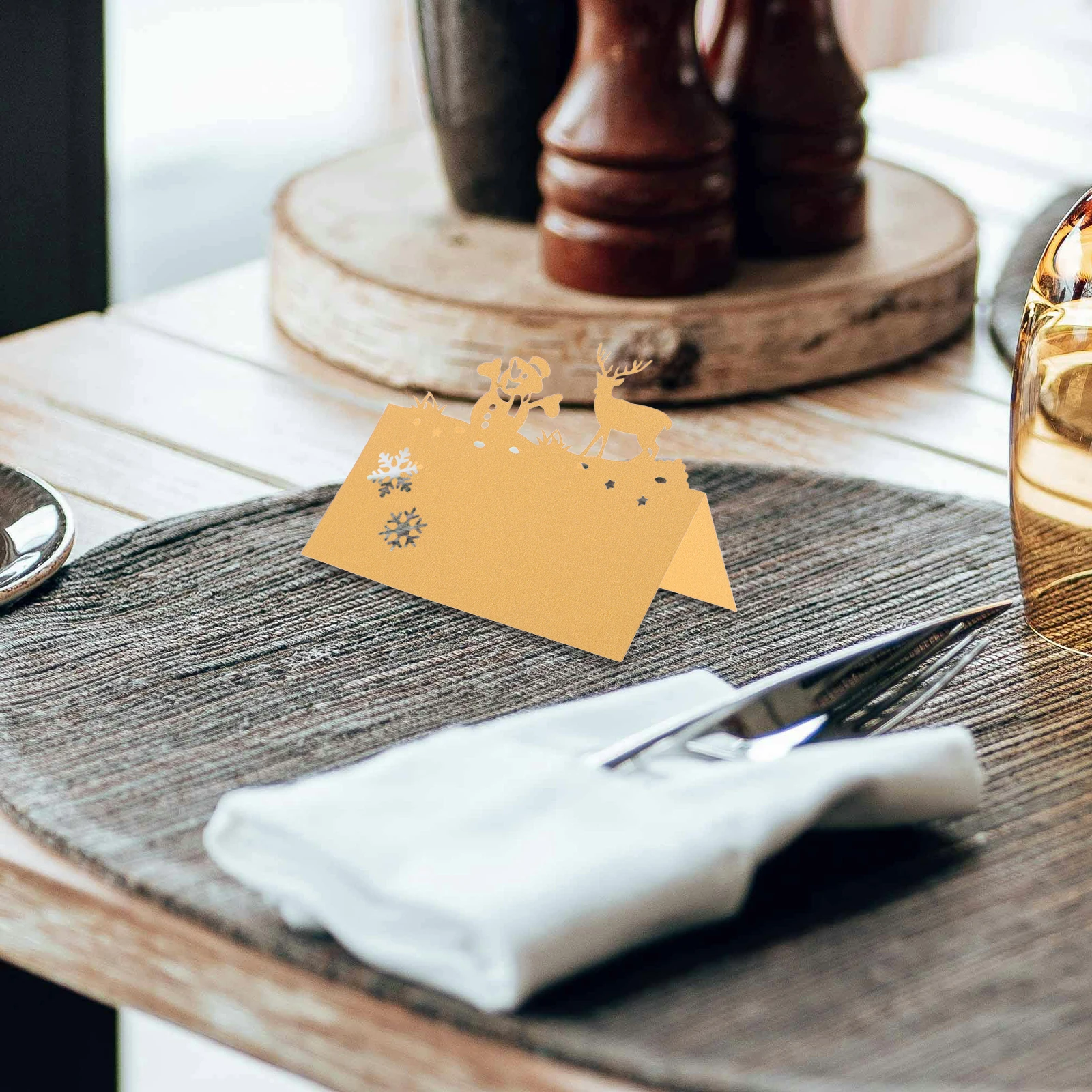 

50pcs Christmas Reindeer Snowman Cutouts Paper Table Name Tags Place Cards Seating Holiday Wedding Dinner Table Settings Seat